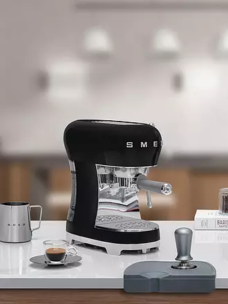 SMEG | Espresso-Kaffeemaschine 50s Retro Style Pastellgruen ECF02PGEU | schwarz