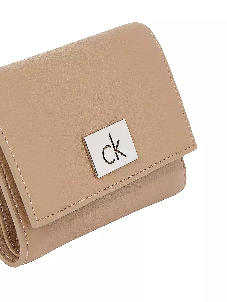 CALVIN KLEIN | Geldbörse CK PLAQUE Small | camel