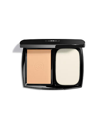 CHANEL |  KOMPAKT-MAKE-UP FÜR HÖCHSTE PERFEKTION. EXTREM LANGANHALTEND. HOHER TRAGEKOMFORT. 13G