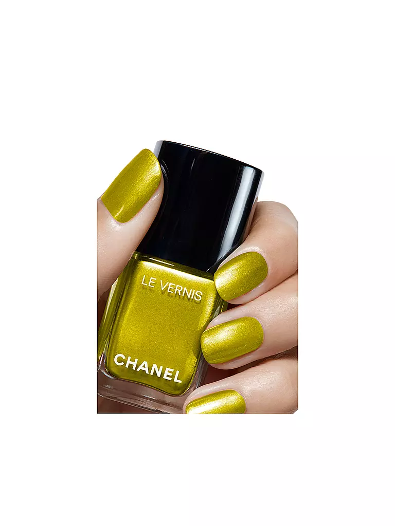 CHANEL | NAGELLACK – FARBE UND GLANZ MIT LANGEM HALT | gold