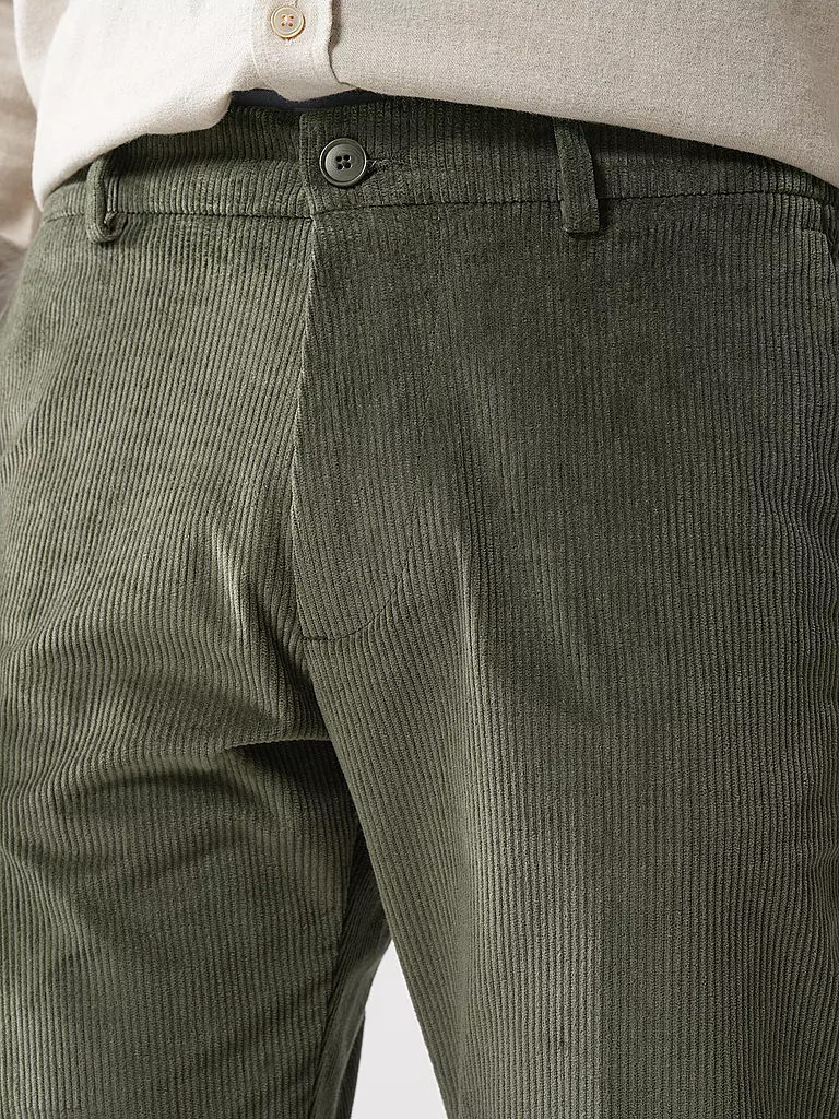 DRYKORN | Cordhose AJEND 10 | dunkelgrün