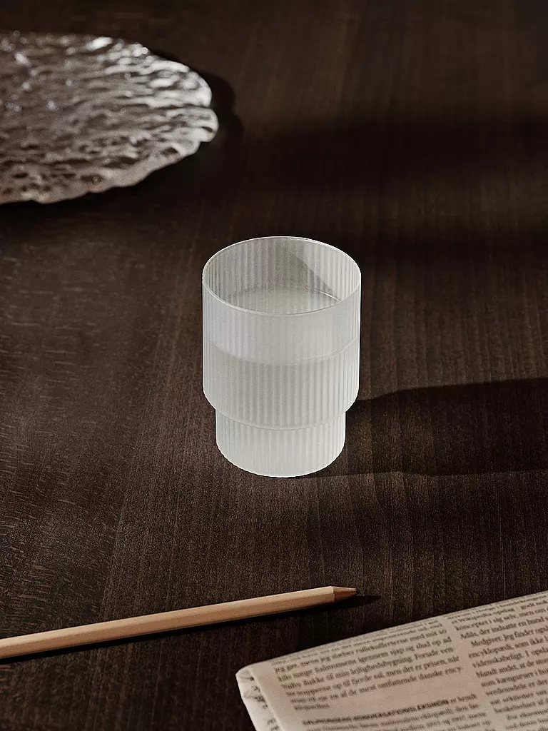 FERM LIVING | Trinkglas 4er-Set RIPPLE Frosted  | weiss