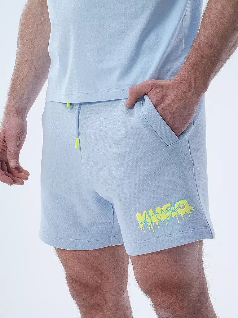 HUGO | Sweatshorts DAPALMI | hellblau