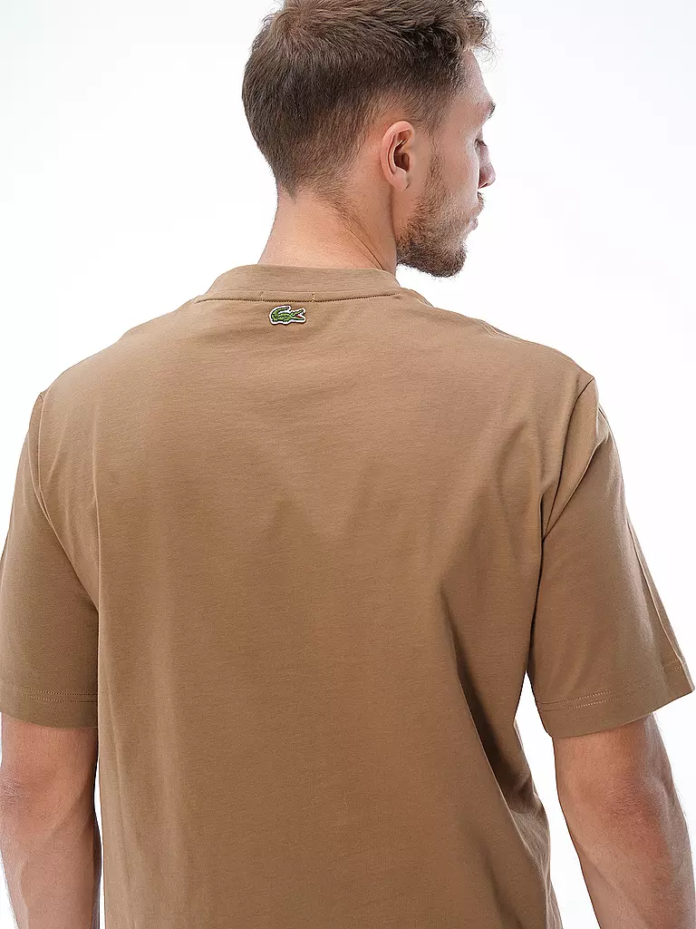 LACOSTE | T-Shirt Oversized  | camel