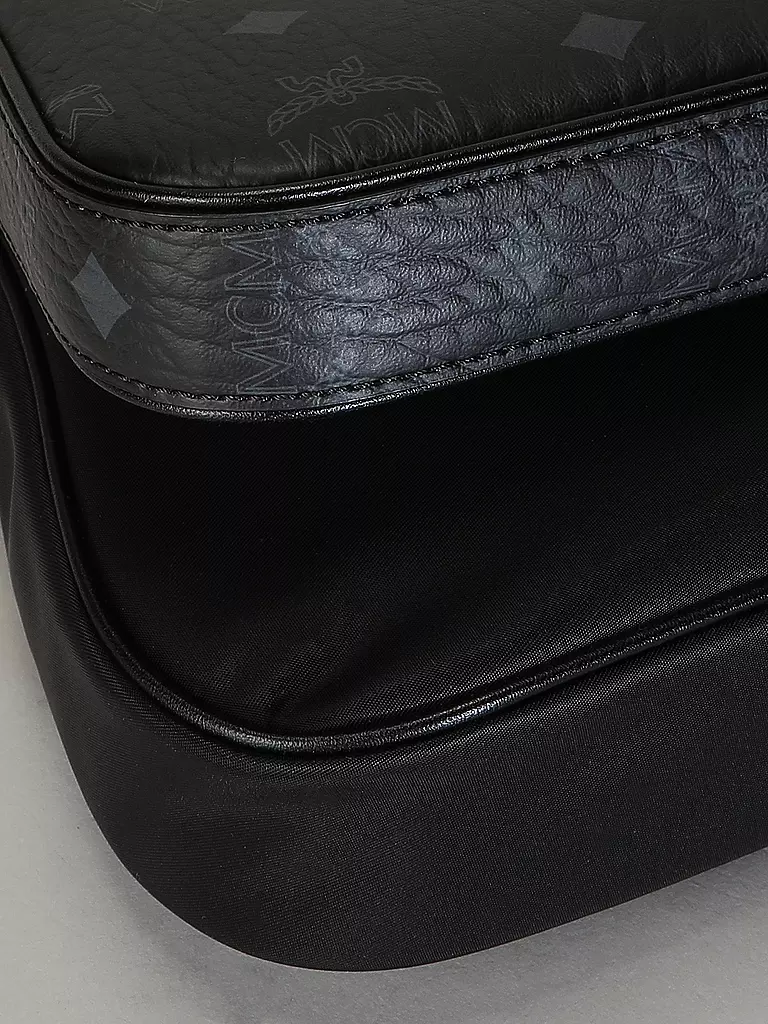 MCM | Ledertasche - Umhängetasche AREN Small | schwarz