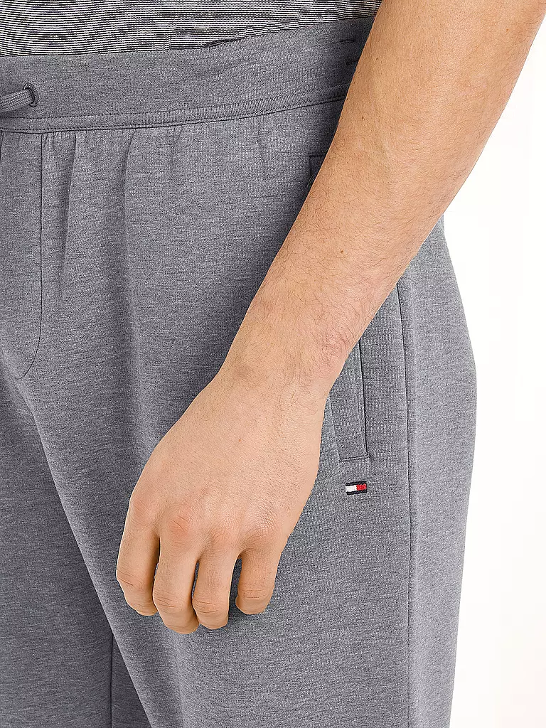 TOMMY HILFIGER | Jogginghose ESSENTIAL | grau