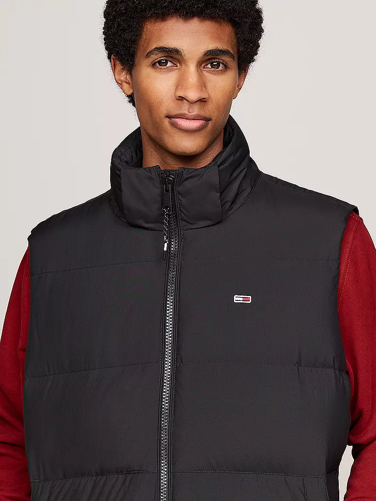 TOMMY JEANS | Daunensteppgilet | schwarz