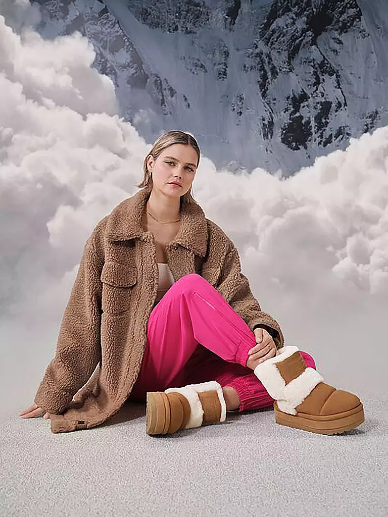 UGG | Snowboots CLASSIC CHILLAPEAK | camel